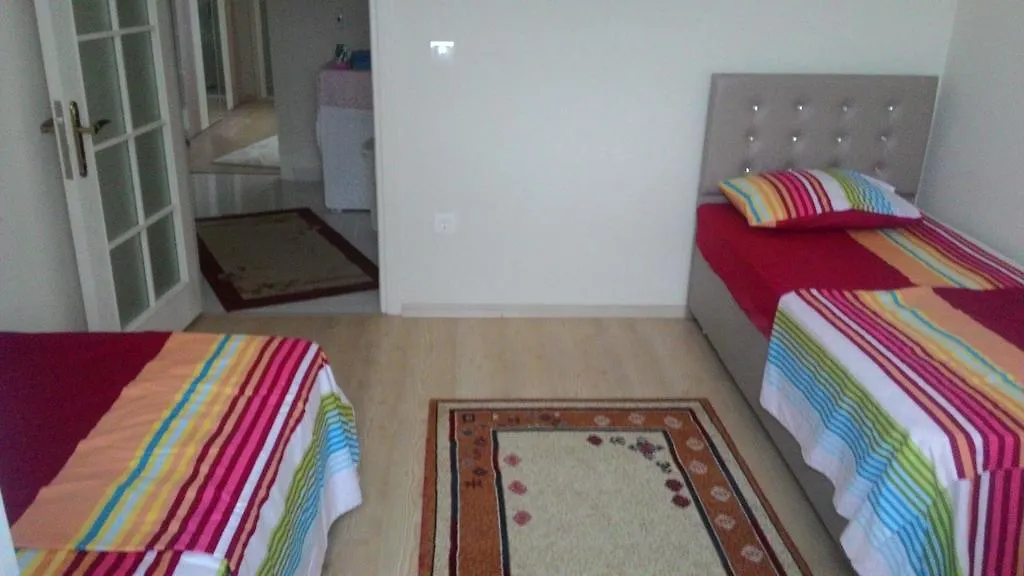 トラブゾンAkyazi Apartアパートメント
